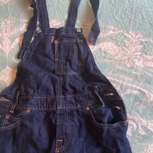 Levi’s Overalls!! Size small (24-27)